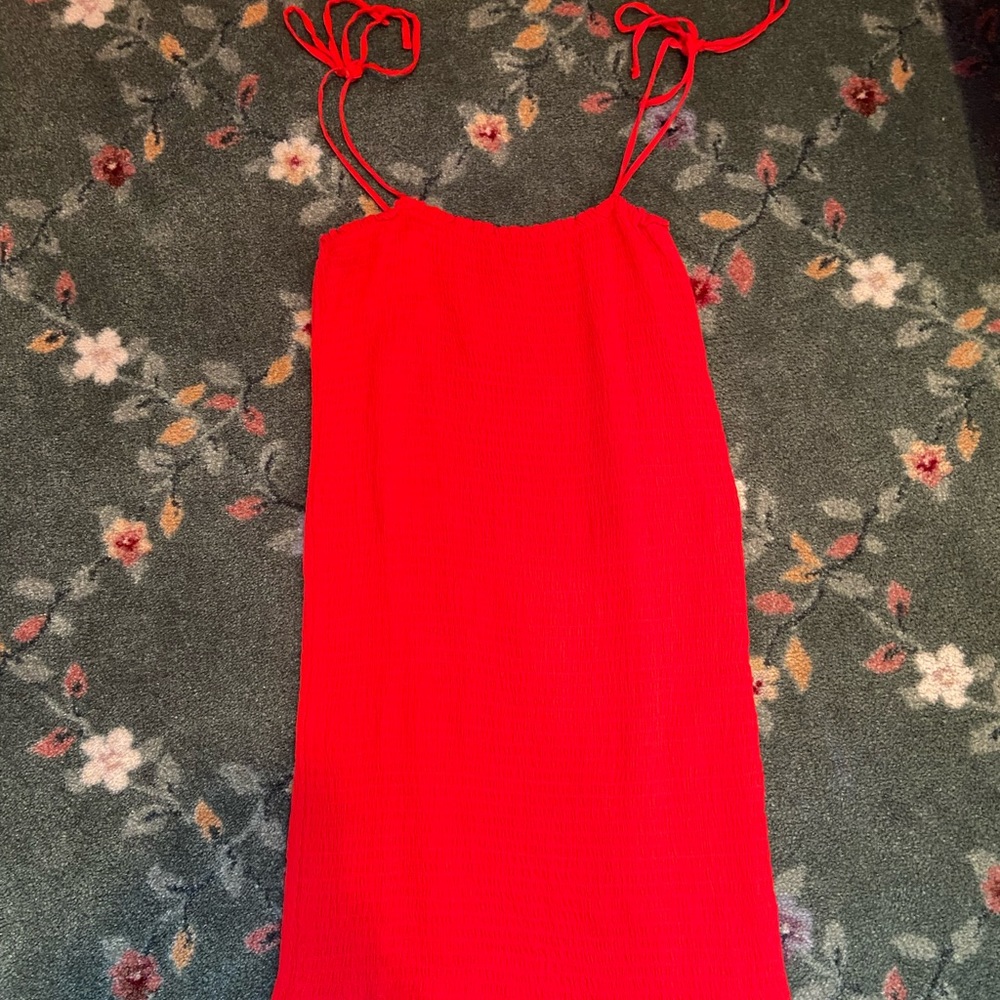 Kendal & Kylie crinkle material red mini dress